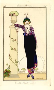 Woman in afternoon outfit leaning on a column