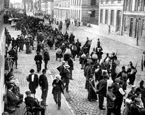 A Belgian Regiment Retreats to Antwerp, First World War by Unbekannt