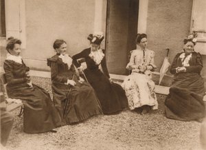 A group of women talking, 1937 by Unbekannt