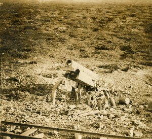 Abandoned 155 Gun, c1914-c1918 by Unbekannt