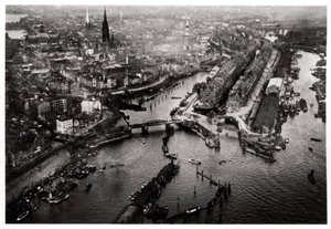 Aerial View of Hamburg Harbour, Germany, from a Zeppelin, c1931-1933 by Unbekannt