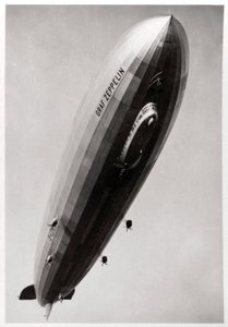 Airship LZ127 Graf Zeppelin, Seen from Below by Unbekannt