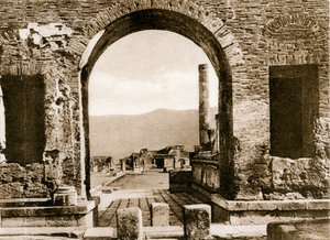 Arco di Nerone, Pompeii, Italy by Unbekannt