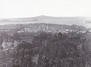 Auckland, from Mount Eden by Unbekannt