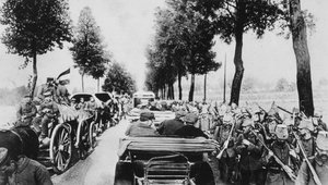 Busy Road, World War I by Unbekannt
