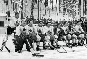 Canadian Ice Hockey Team, Winter Olympic Games, Garmisch-Partenkirchen, Germany, 1936 by Unbekannt