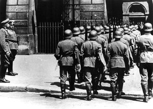 Changing of the guard at the German headquarters in occupied Paris, June 1940 by Unbekannt