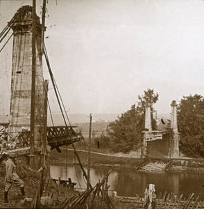 Damaged Bridge, Dormans, Northern France, c1914-c1918