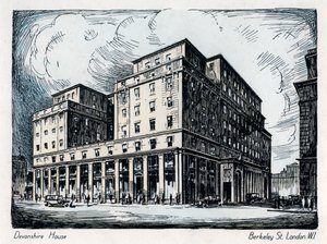Devonshire House, Berkeley Street, London, c1910-1929 by Unbekannt