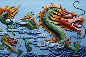 Dragon Sculpture in a Chinese Temple, Phnom Penh, Cambodia by Unbekannt