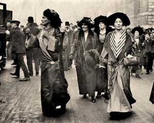 Emmeline Pethick Lawrence and Christabel Pankhurst, c.1908