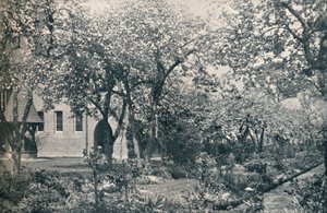 Example of orchard garden, originally laid out by William Morris by Unbekannt