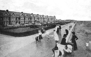 Families Out Walking on New Parade, East Worthing, West Sussex by Unbekannt