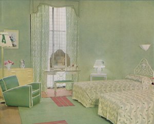 Green and White Colour Scheme for a Bedroom by Unbekannt