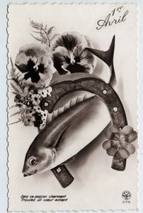 Greeting card for April 1st: a fish, a horseshoe, a four-leaf clover and thoughts - Postcard late 19th-20th century