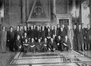 Il Duce poses, FA tour, Palazzo di Venezia, Rome, Italy by Unbekannt