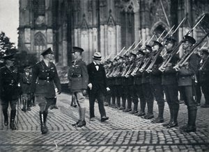 Inspection of troops at the foot of Cologne Cathedral
