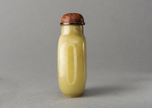 Jade snuff bottle, China, Qing dynasty
