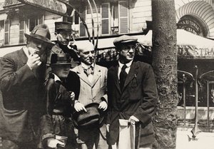 Jean Cocteau, Manuel Ortiz de Zárate, Henri-Pierre Roché, Marie Vassilieff, Max, 1916 by Unbekannt