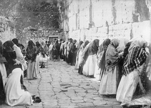 Jerusalem, at the Wailing Wall on Friday, c.1909-1910