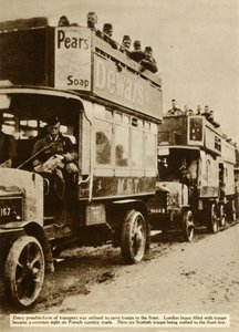 London Buses Taking Scottish Troops to the Front, First World War by Unbekannt