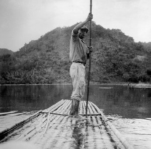 Man on a raft, Kingston, Jamaica by Unbekannt