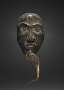 Mask of an Elder by Unbekannt