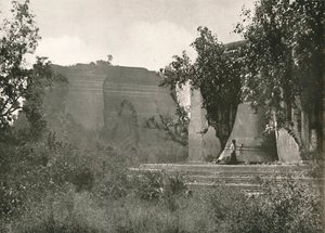 Meingoon Pagoda and Great Bell