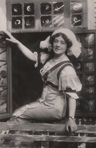 Miss Isabel Jay, 1879-1927, as Christine in Dear Little Denmark, c1909 by Unbekannt