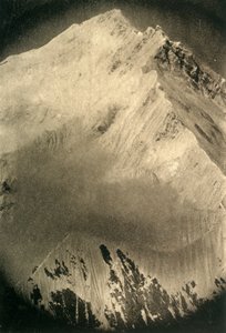 North East Ridge of Mount Everest, c1918-c1939 by Unbekannt
