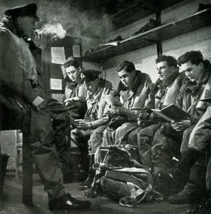 Old Hands Now - Pilots of the Fleet Air Arm by Unbekannt