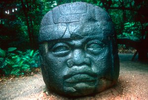 Olmec carved head from La Venta, Pre-Columbian, Central America, 1150-800 BC by Unbekannt