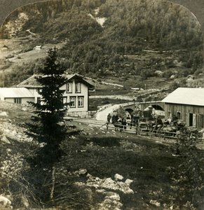 On the picturesque Telemarken road - changing horses at Grundesbro skyds station, Norway