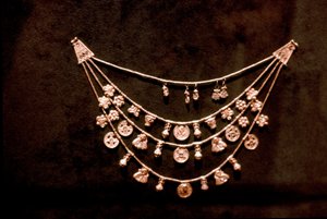 Phoenician gold jewellery