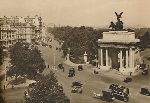 Piccadilly and the Quadriga of Constitution Hill
