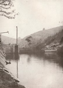 Pirahy Diversion Dam from Upstream of the Rio Light and Power Works, 1914 by Unbekannt