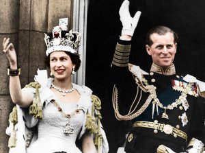 Queen Elizabeth II and the Duke of Edinburgh on Their Coronation Day, Buckingham Palace by Unbekannt