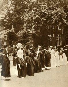 Queen Mary at Bedford College, London by Unbekannt