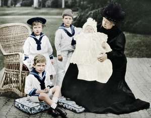 Queen Victoria with Her Great-Grandchildren at Osborne House, Isle of Wight, 1900