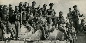R.A.F. Ground Crews: Tripolitania, c1942-1943, 1945
