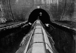 Ready to Start Legging a Canal Boat, London by Unbekannt