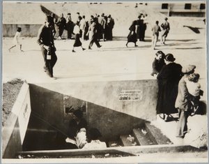 Red Air Raid Shelters Help Fight Red Air Raids, Castellón by Unbekannt