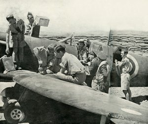 Refuelling and Re-arming Spitfire Fighters, Malta, World War II, 1942-1944 by Unbekannt