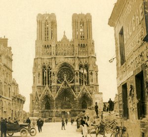 Reims Cathedral, Reims, northern France, c1914-c1918 by Unbekannt