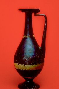 Roman vase, 350-450 AD by Unbekannt