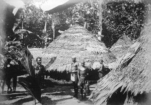Round houses of natives at Timotu, Santa Cruz by Unbekannt