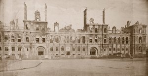 Ruins of the Hotel de Ville, Paris, May 1871 by Unbekannt