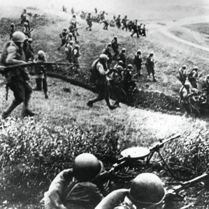 Russian Troops on the Counter-Attack, Mozdok Region, Northern Caucasus by Unbekannt