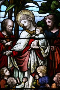 Stained glass window depicting Jesus welcoming children, Billingshurst, United Kingdom by Unbekannt