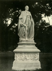Statue of Lord Curzon in Grounds of Victoria Memorial Hall by Unbekannt